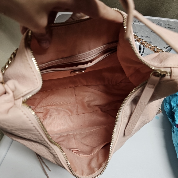 Pink Guess Shoulder Bag - Picture 4 of 4